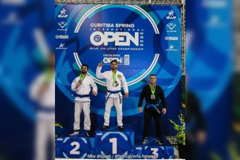 Campeã mundial de jiu-jitsu largou engenharia e viaja o mundo dando aulas -  10/04/2019 - UOL Esporte