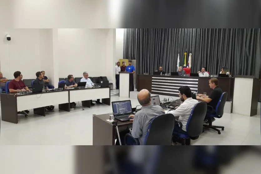 Medalhistas do Kungfu Wushu participam de sessão na Câmara