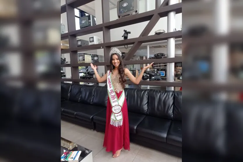 Miss Jandaia cria rifa para pagar custos de concurso em Foz do Iguaçu