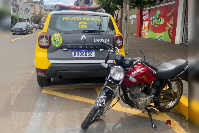 Motociclista é socorrido pelo Siate após acidente na Avenida Curitiba