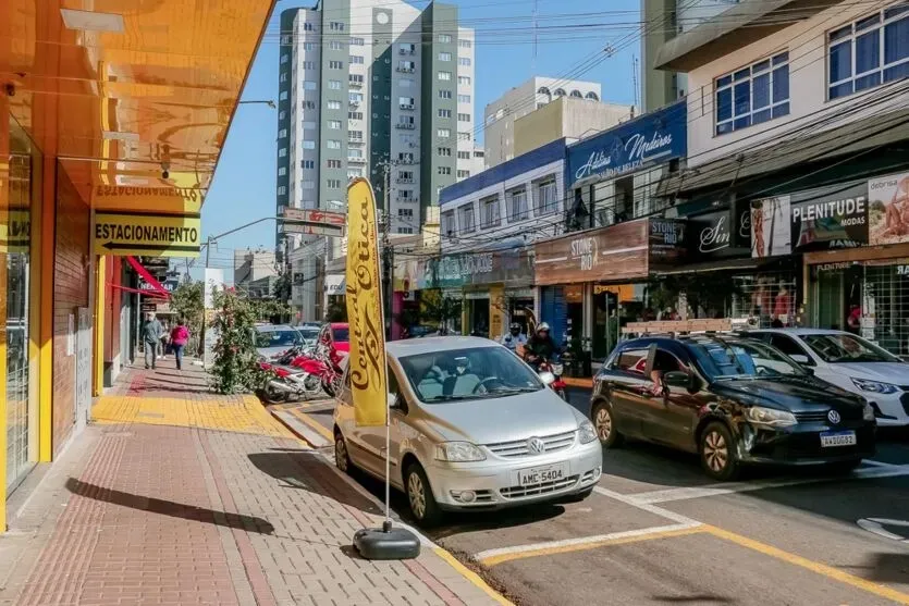  O Projeto Revitalização da Rua Ponta Grossa é realizado pela Fecomércio-PR, Sebrae, Prefeitura de Apucarana, Sivana, Sesc e Senac 