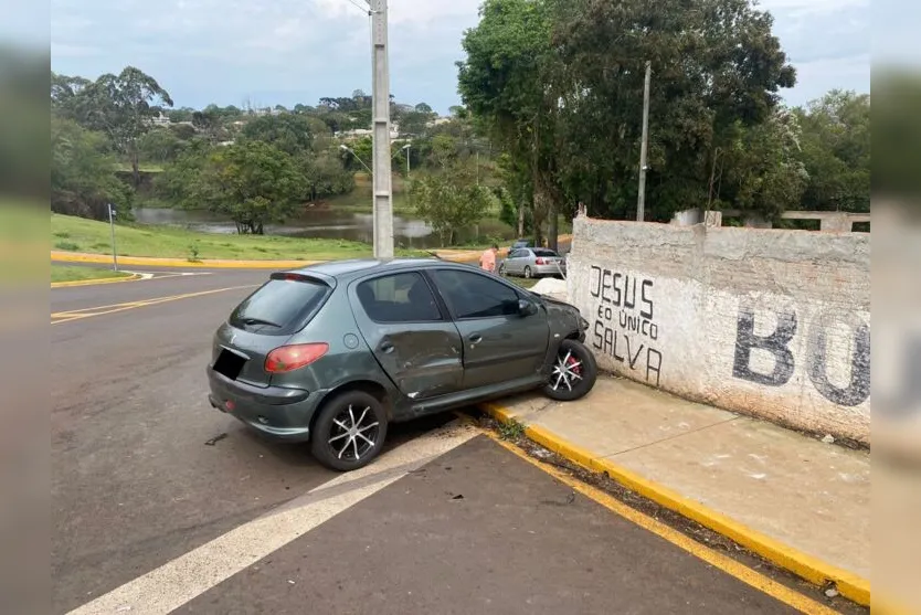  O acidente ocorreu no cruzamento das ruas Rafael Sorphile com São Salvador 