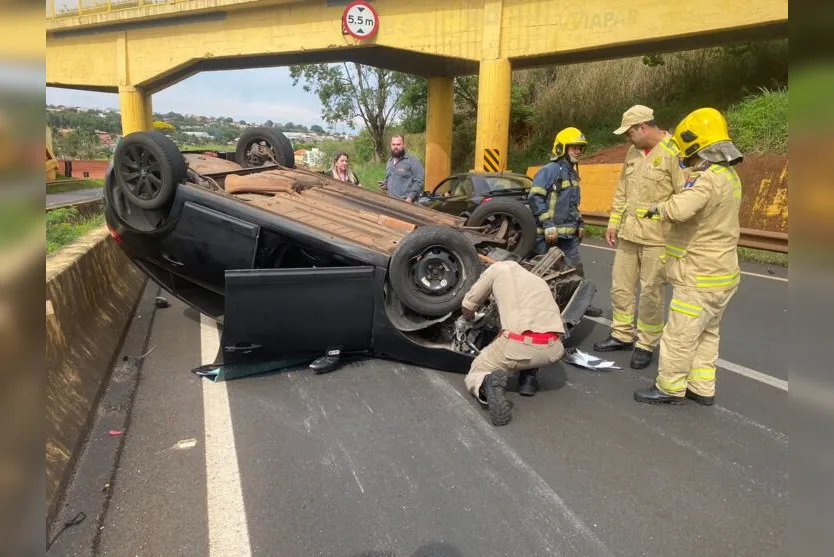  Os Bombeiros e o Serviço de Atendimento Móvel de Urgência (Samu) socorreram a vítima 