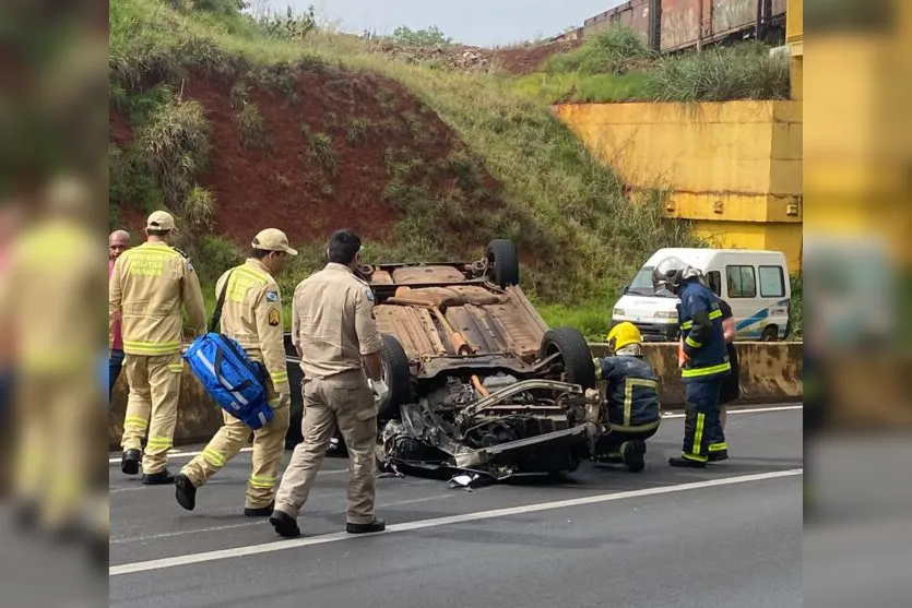  Os Bombeiros e o Serviço de Atendimento Móvel de Urgência (Samu) socorreram a vítima 
