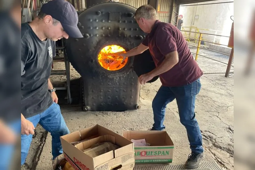 Polícia Civil incinera mais de 27 quilos de drogas em Faxinal