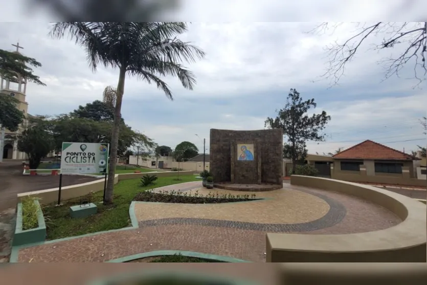  Ponto do Ciclista fica em frente a Paróquia Senhor Bom Jesus, em Aricanduva 