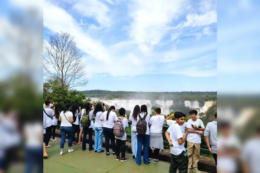 São Pedro premia ganhadores de gincana com excursão para Foz do Iguaçu