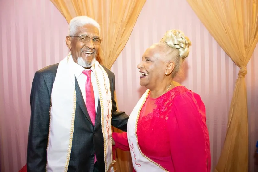  Sebastião Marcelino de Oliveira, eleito o Mister 3ª Idade e Miss Simpatia, e Maria Braga de Andrade 