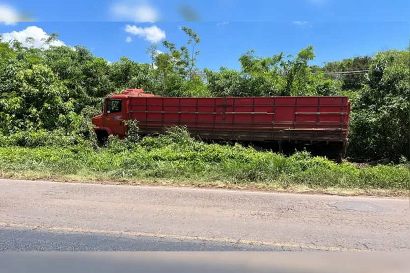  Tanto o motorista, quanto o acompanhante que estavam no veículo não sofreram ferimentos 