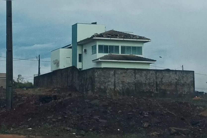  Temporal destelhou casas em Mauá da Serra 