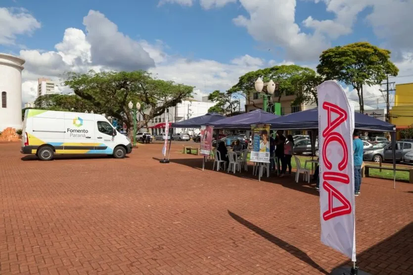  A Fomento Paraná possui linhas de financiamento para atender desde empreendedores informais, MEIs a microempresários 