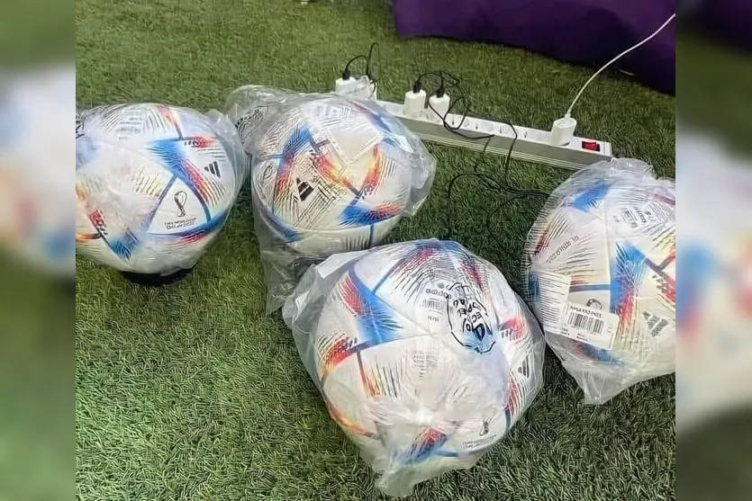  A bola, que foi desenvolvida pela Adidas, tem um sensor de toque e movimento em seu interior 