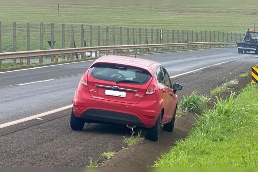  Acidente de trânsito registrado na BR-376, próximo ao distrito da Vila Reis em Apucarana. 