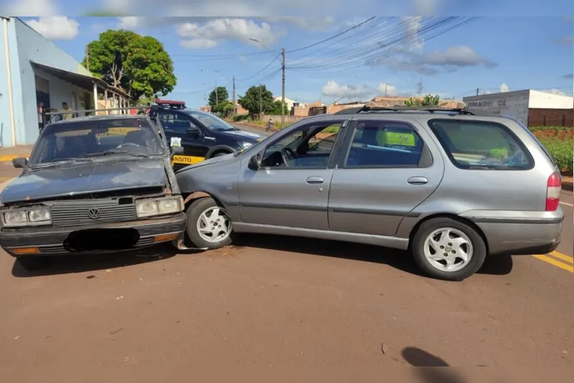  Conforme informações de testemunhas, o Passat saiu do estacionamento de um estabelecimento 