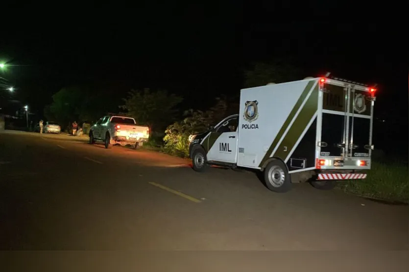  Conforme testemunhas, um carro passou pela rua, um homem desceu e atirou no rapaz 