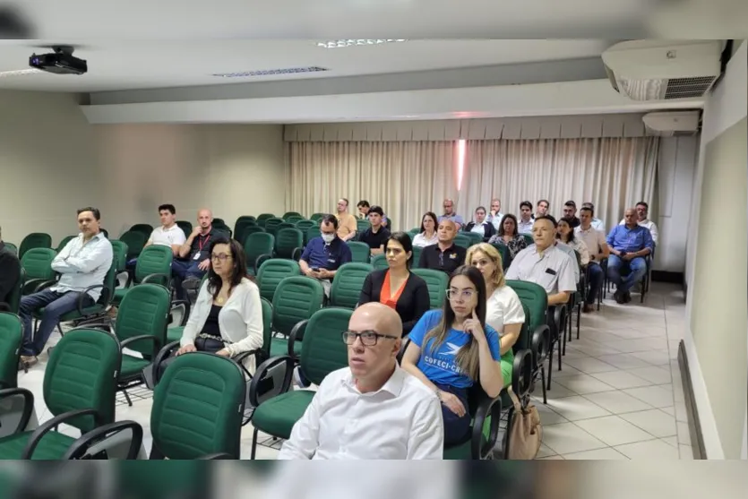  Corretores de imóveis e funcionários de imobiliárias participaram do encontro 