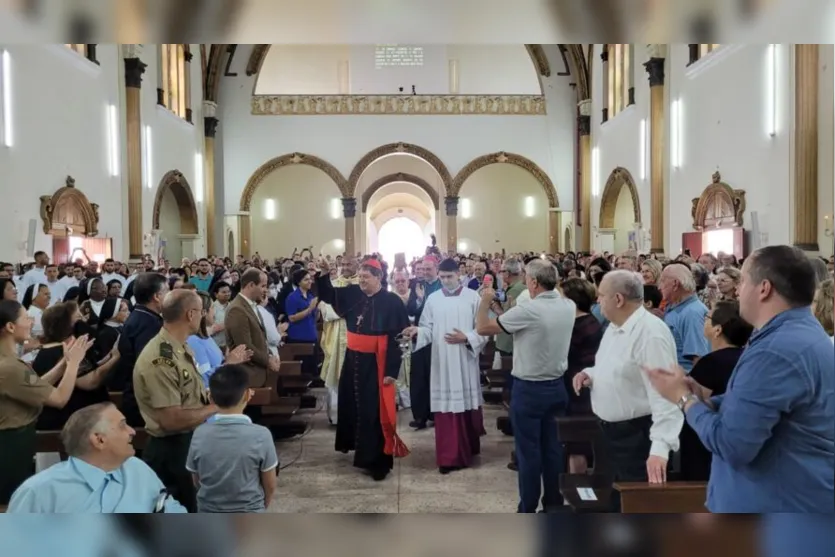 Dom João Braz de Aviz celebra 50 anos de ordenação na Catedral; veja