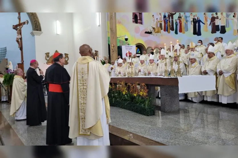 Dom João Braz de Aviz celebra 50 anos de ordenação na Catedral; veja