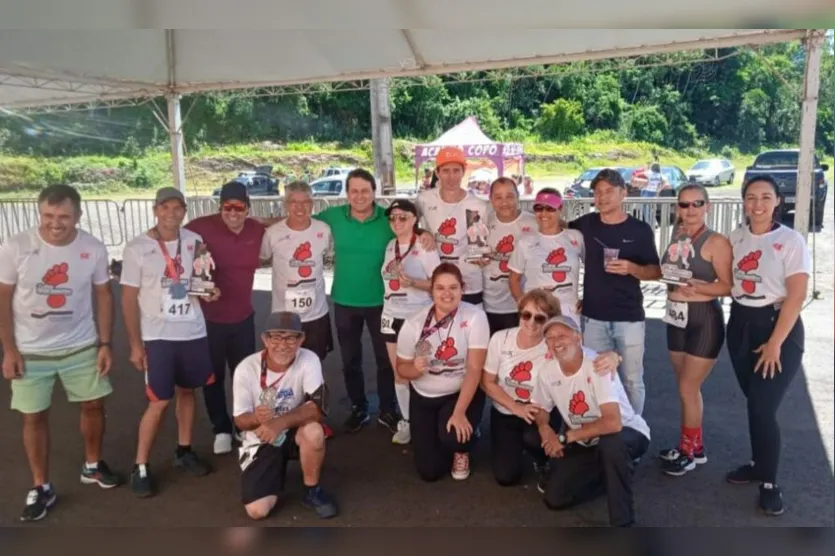  E a equipe Pé Vermelho, com mais de 20 anos de existência, foi destaque na prova do final de semana conquistando 198 medalhas e 86 troféus 