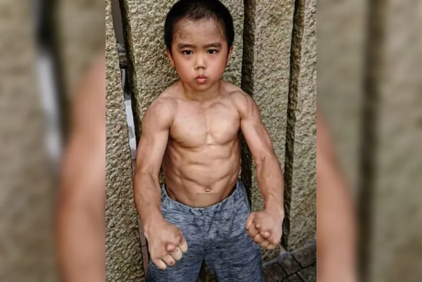 Físico musculoso de menino de 12 anos impressiona; veja