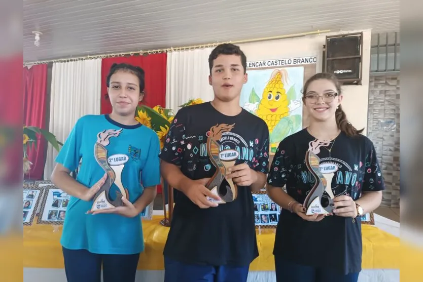  Hiago Carstem Smidt, Maria Luiza Senes e Milena Barbieri foram os três finalistas 