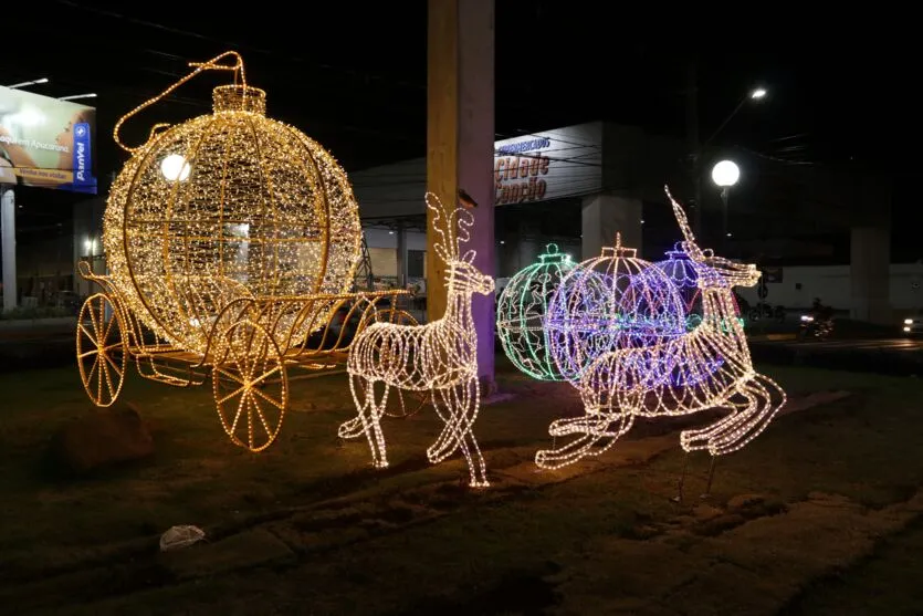  Iluminação está sendo instalada por empresa terceirizada 