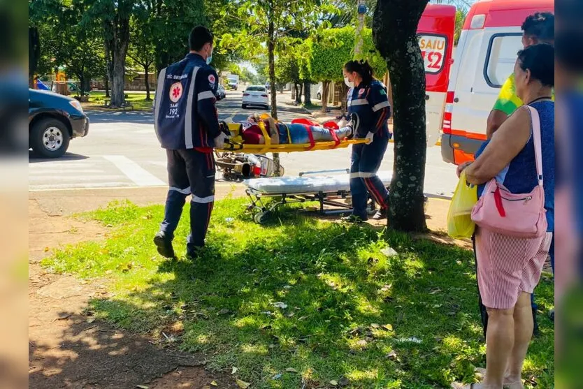  O Serviço de Atendimento Móvel de Urgência (Samu) socorreu a motociclista. 