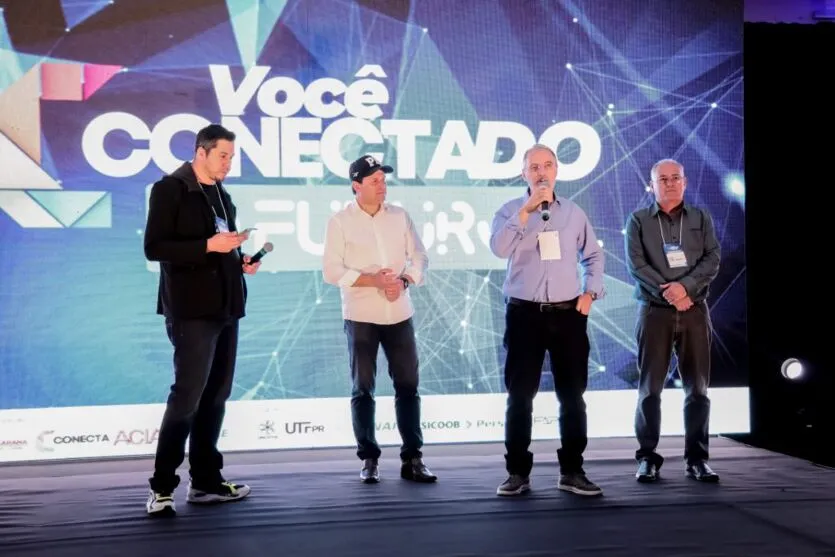  O “Você Conectado ao Futuro” é promovido pela Acia, Sebrae, Conecta Apucarana e Prefeitura, com o apoio do Senai, Sicoob, Persis, Unespar, UTFPR, FAP e Colégio Estadual Professor Izidoro Luiz Cerávolo 