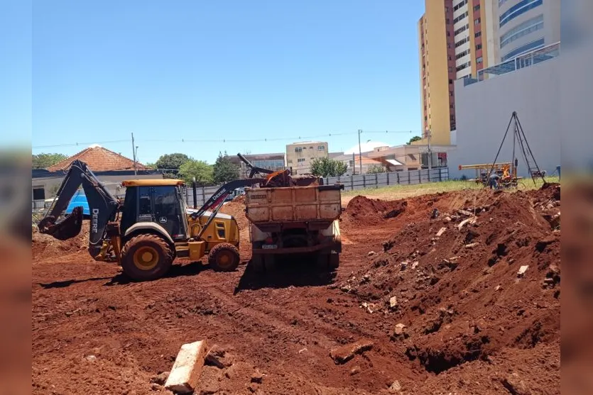  Para a construção do Centro Empresarial ACIA está sendo realizado, neste momento, o processo de sondagem do solo 