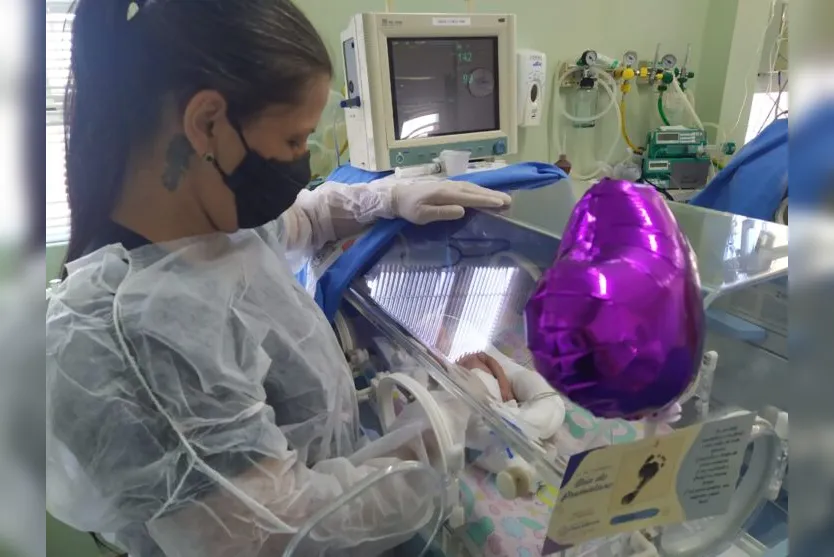  Para celebrar o mês do prematuro, a equipe da UTI Neonatal do Hospital da Providência Materno Infantil preparou uma surpresa 