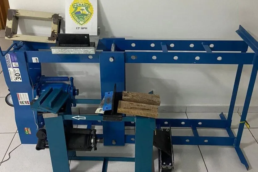  Polícia Militar desmantela laboratório de drogas em Fazenda Rio Grande - 