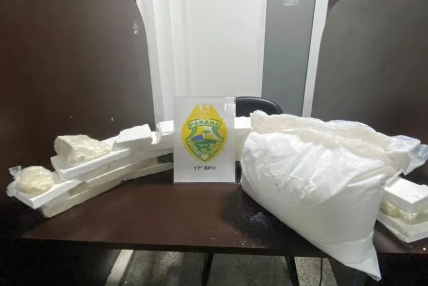  Polícia Militar desmantela laboratório de drogas em Fazenda Rio Grande - 