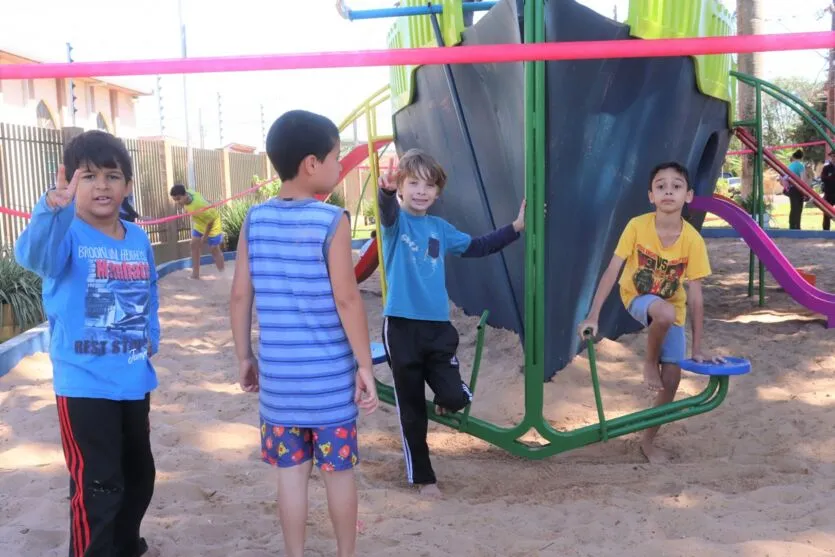 Prefeitura de Arapongas inaugura Parque Temático na Vila Aparecida