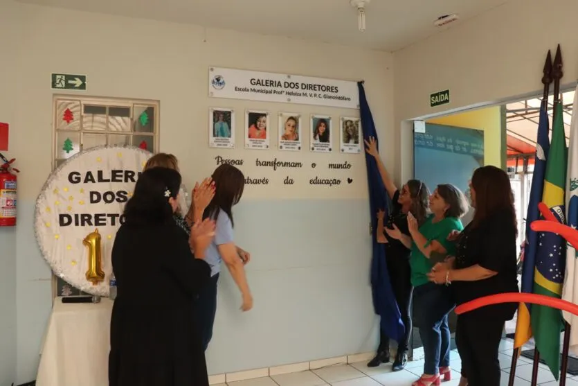  Toda a equipe da Municipal Heloiza Giancristofaro também foi lembrada, entre professores, merendeiras, auxiliares, secretárias e supervisoras 