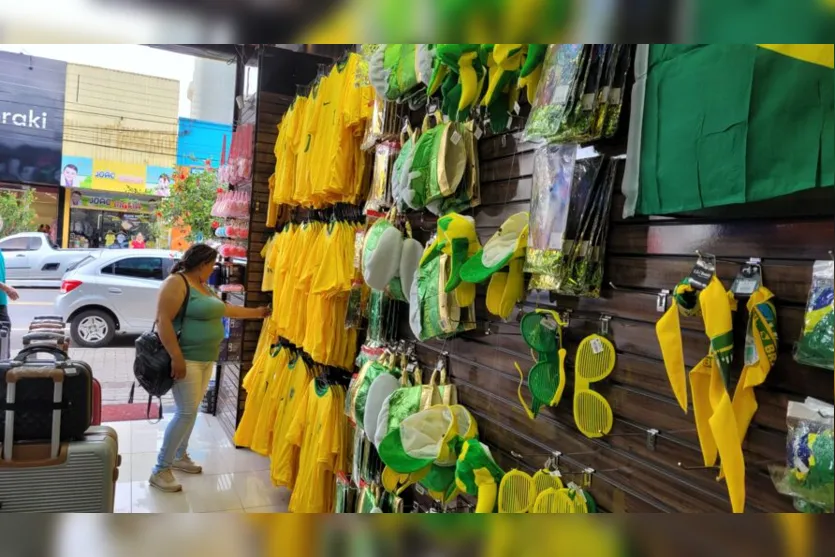  Torcedores movimentaram lojas em busca de camisetas e adereços 