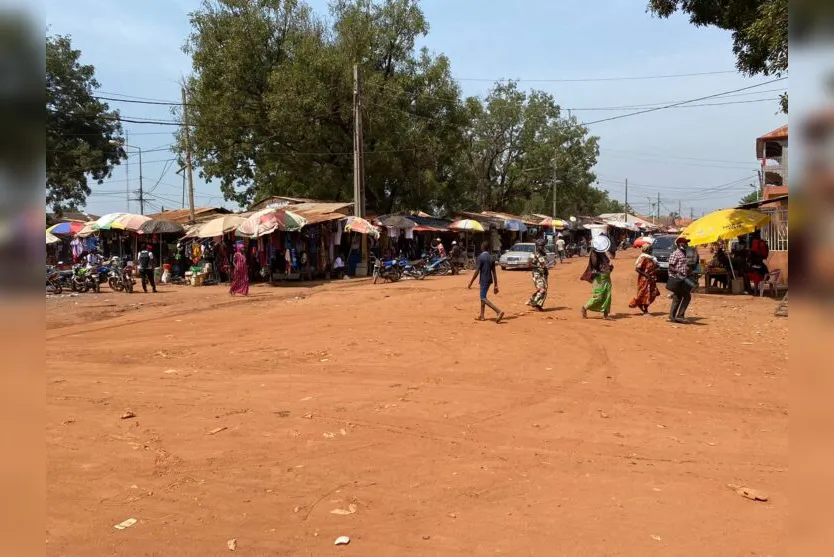  missão pastoral na África, em Bafatá região no centro-norte da Guiné-Bissau 