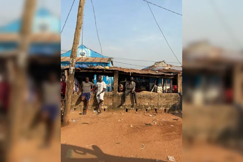  missão pastoral na África, em Bafatá região no centro-norte da Guiné-Bissau 