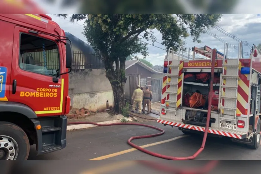  A residência ficou completamente destruída. 