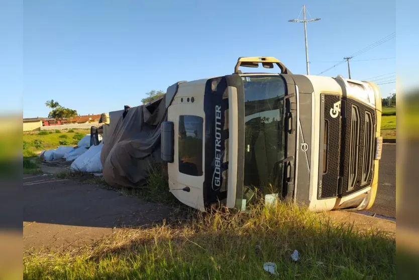  Acidente aconteceu no final da tarde desta segunda-feira (26) 