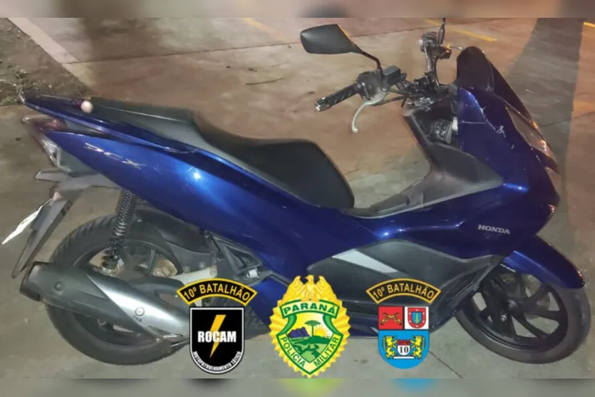  Ao ser consultada a placa, foi constatado se tratar de um veículo furtado na cidade de Londrina 