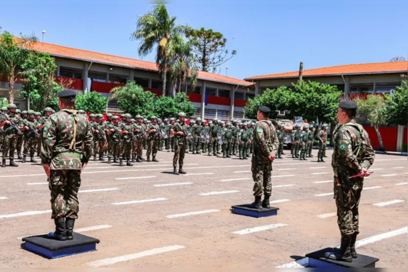  Atualmente, o tenente-coronel estava servindo no comando da 4ª Região Militar, em Belo Horizonte 