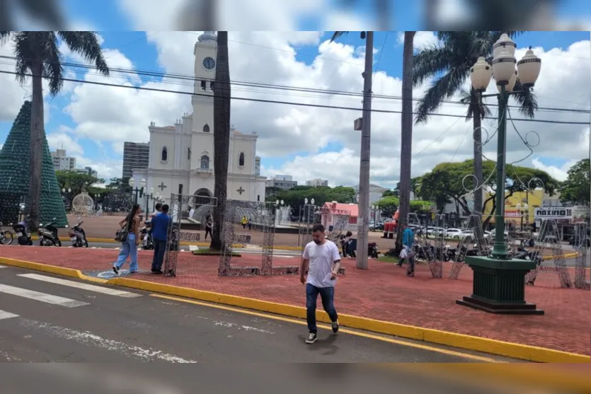 Catedral de Apucarana começa a ganhar uma 'corzinha'; veja