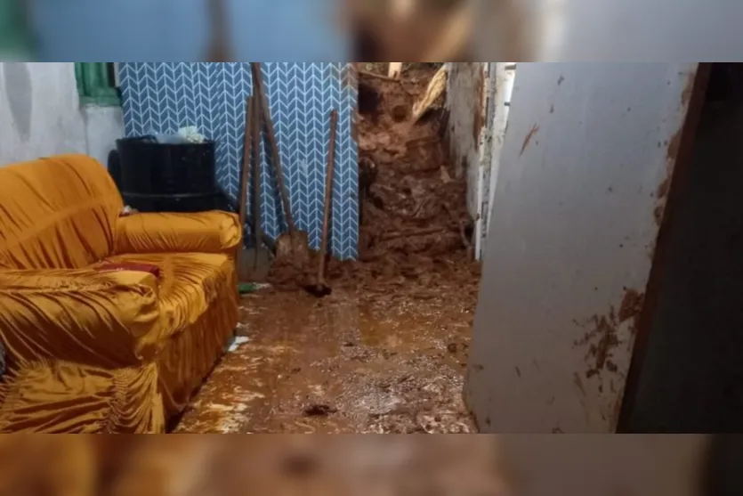 Chuva causa mortes e deixa Balneário Camboriú em estado de atenção