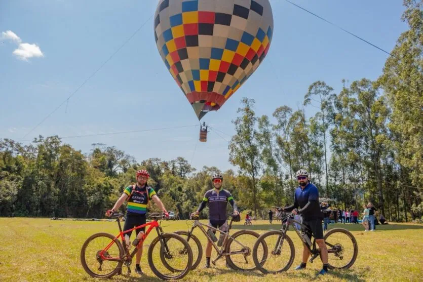  Ciclismo e balonismo são atrações no município 