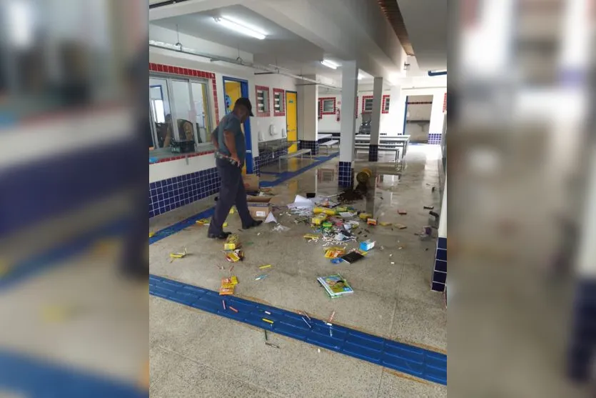  De acordo com o boletim de ocorrências, moradores do bairro informaram que ouviram um barulho na creche 