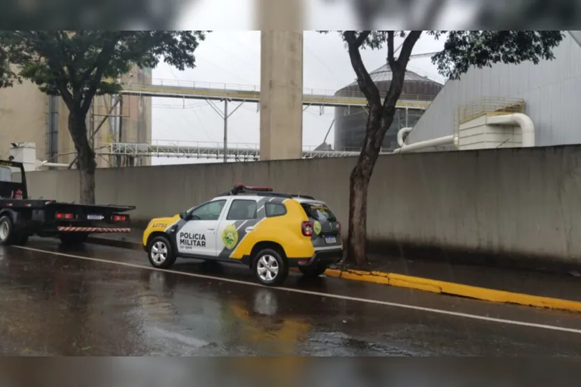 Motorista de 31 anos morre após bater carro contra poste em Apucarana