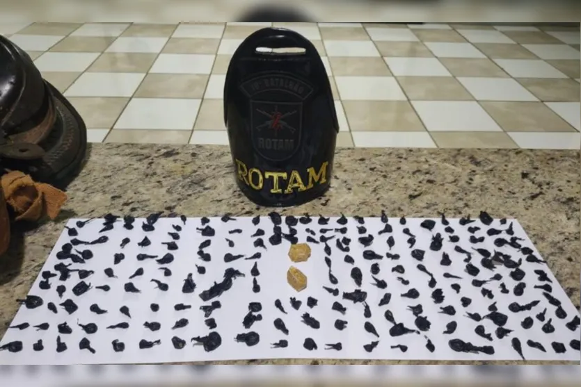  Na casa dela, a polícia também encontrou objetos que podem ter sido receptados 