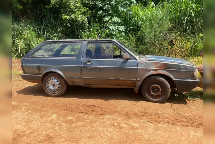  Nenhum suspeito foi preso. As telhas e o carro foram levados para a 17ª Subdivisão Policial de Apucarana 