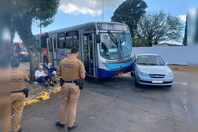  Testemunhas contaram que a circular estaria parada no ponto de ônibus 