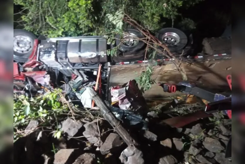 Caminhoneiro morre em grave acidente registrado na BR-163, no Paraná